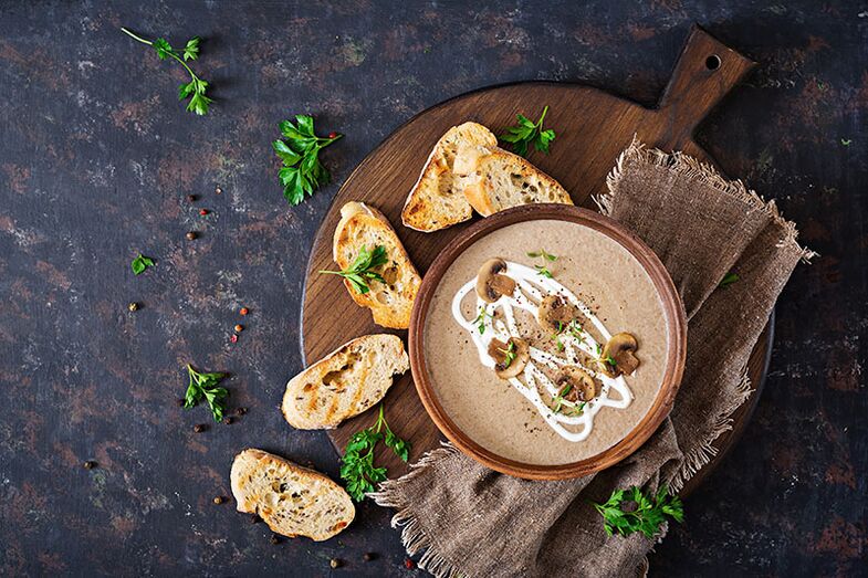 मशरूम प्यूरी सूप - स्वस्थ आहार के लिए एक सुगंधित व्यंजन